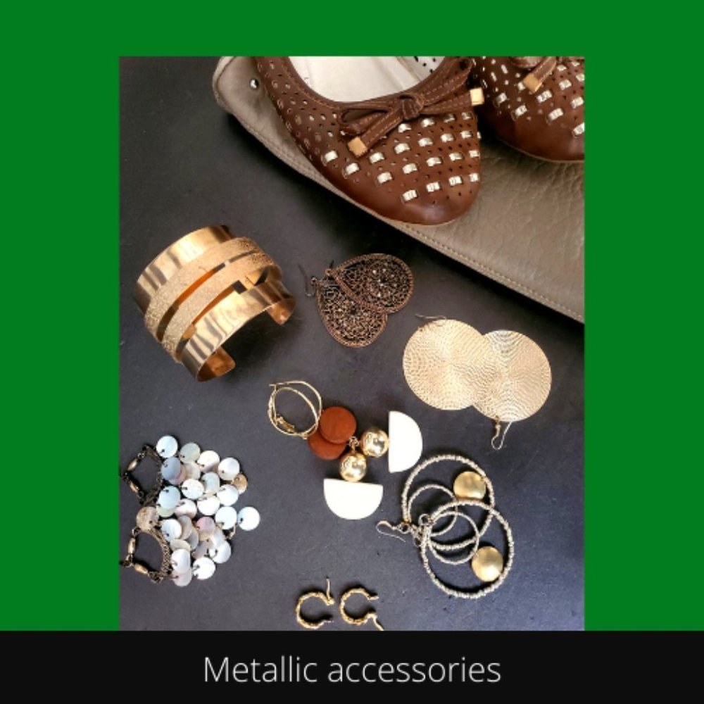 accessories that coordinate with the capsule